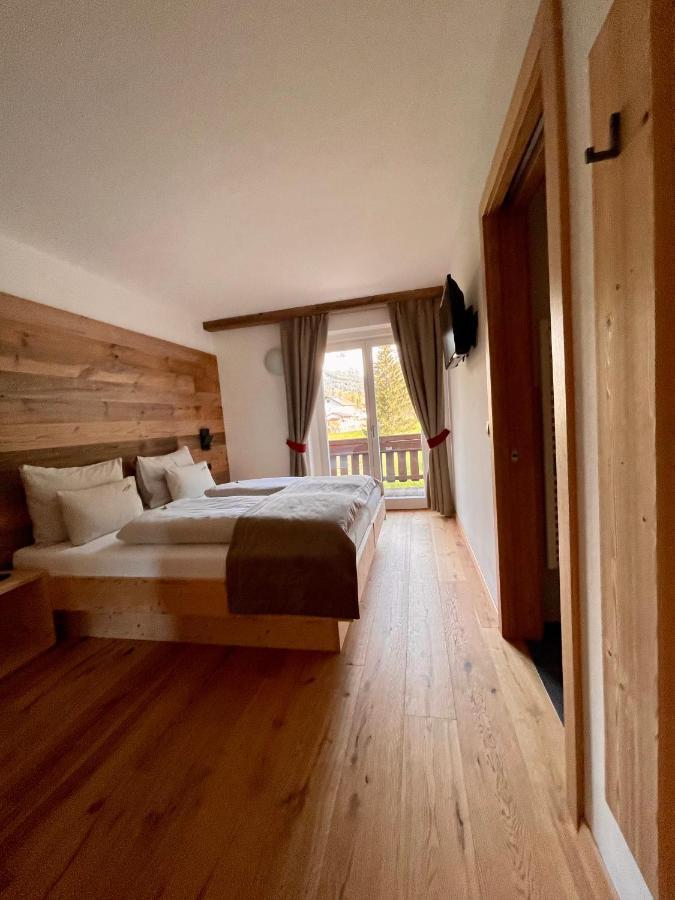 Garni Bergblick Hotel Braies  Bagian luar foto