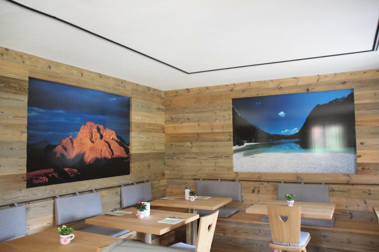 Garni Bergblick Hotel Braies  Bagian luar foto